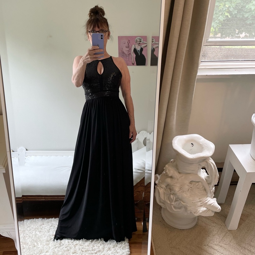 BLACK SEQUIN TOP SOLID SKIRT SLEEVELESS MAXI DRESS KEY HOLE BUST TIES